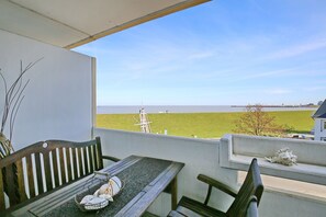 Outdoor dining - House Nautic, apartment 309 (Cuxhaven)