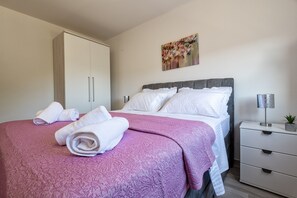 1 bedroom, free WiFi, bed sheets - APARTMENT WITH MAGIC VIEW (Duba)