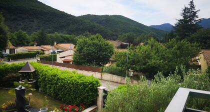ben appartement design balcon avec belle vue sur nos montagne spécial motard