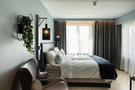 Ropa de cama de alta calidad, cubrecamas y colchones con efecto memoria . Home Hotel 1624