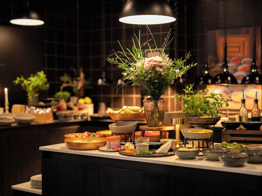 Free daily buffet breakfast