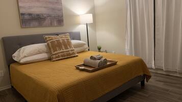 2 bedrooms, desk, iron/ironing board, free WiFi