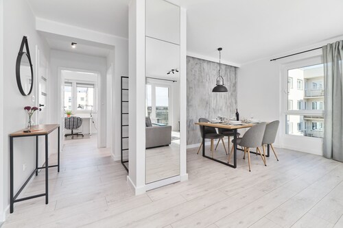 Siemianowicka Apartment with Balcony & Parking Wroclaw by Noclegi Renters