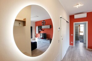Interior - DADA 2bd New app - centre town - Navigli (Milan)
