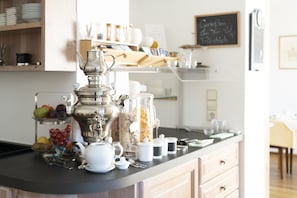 Desayuno típico de la región gratuito y diario