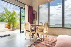 تناول الطعام