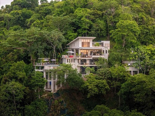 4 Ocean View Suites-Privacy-Manuel Antonio-Wildlife