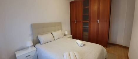 3 chambres, fer et planche Ă repasser, Wi-Fi gratuit, draps fournis