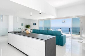 Lobby - Luxury villa. Infinity Pool and 360° View of Nerja (Nerja)