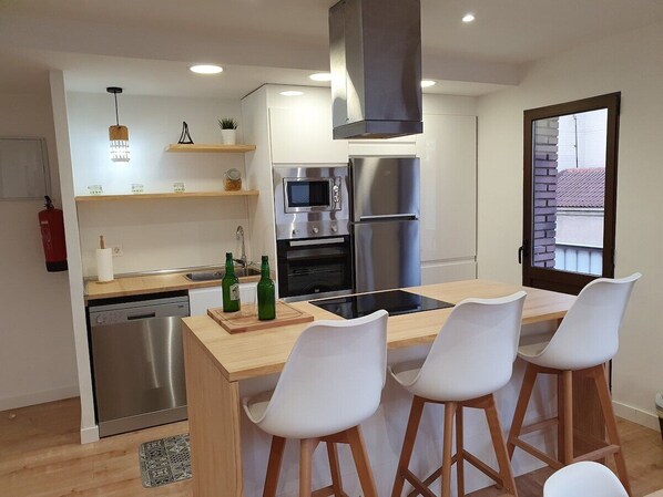 Fridge, microwave, oven, dishwasher