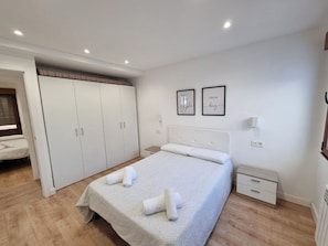 1 bedroom, iron/ironing board, free WiFi, bed sheets