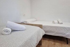 1 bedroom, iron/ironing board, WiFi (free), bed sheets