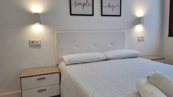 1 dormitorio, tabla de planchar con plancha, wifi gratis y ropa de cama