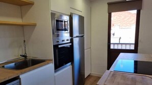 Coffee/tea maker, fridge, microwave, oven - 102A Apartamento moderno 2 habitaciones (Gijón)
