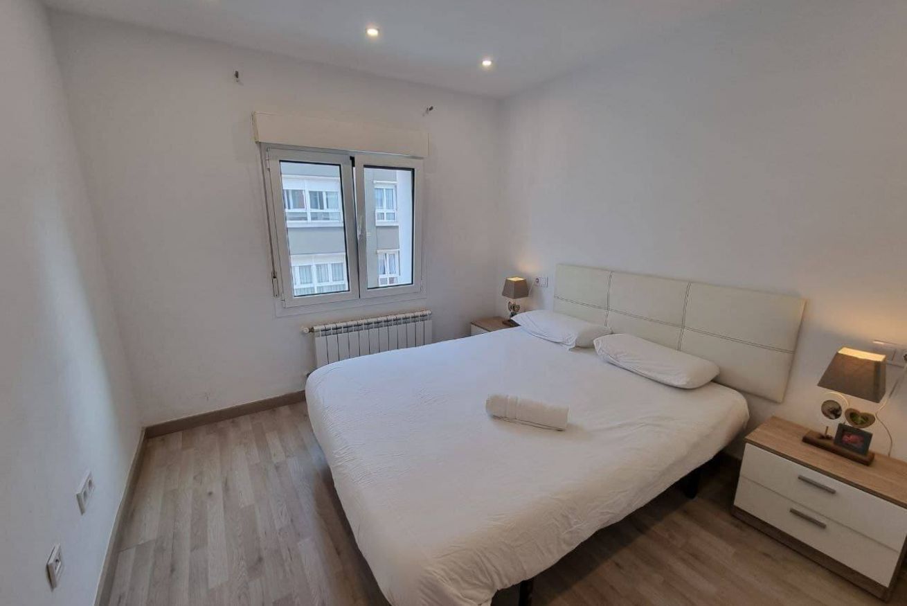 2 habitaciones, tabla de planchar con plancha y wifi gratis 
