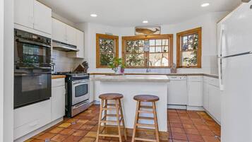 冰箱、烤箱、炉灶、洗碗机