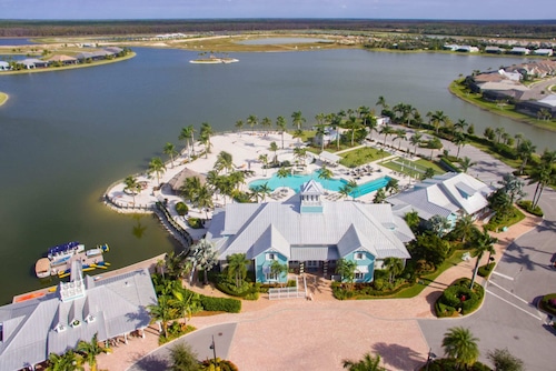 Wonderful Pet Friendly Villa in Amenities Filled Naples Reserve