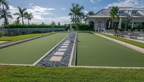 Property grounds - Wonderful Pet Friendly Villa in Amenities Filled Naples Reserve (Naples)