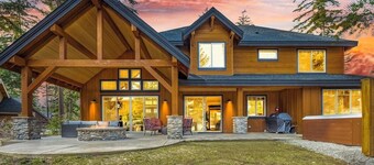 3rd Nt On Us - Magic Awaits at Basecamp- Spa, Game Room, & Pet Friendly