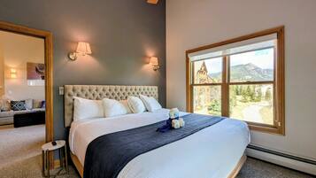 2 habitaciones, tabla de planchar con plancha, wifi y ropa de cama