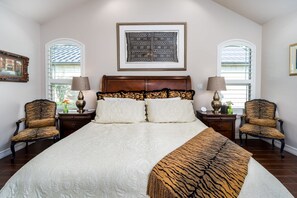 3 bedrooms, iron/ironing board, free WiFi, bed sheets - Golf Course House and Concierge Services (Horseshoe Bay)