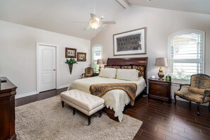 3 عدّة غرف نوم ومكواة/لوح كي وواي فاي مجانًا وملاءات أسرّة