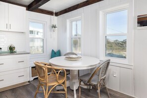 Dining - The Cottage @ Dolphin's Watch Down (Folly Beach)