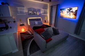 Desk, laptop workspace, iron/ironing board, free WiFi - Pet Friendly Modern Zen Studio Retreat W/ Hot Tub! Home by RedAwning (Orlando)