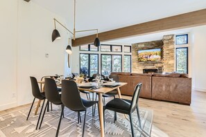 Leilighet, 2 soverom | Spiseområde