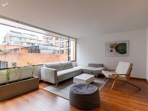 Télévision, espaces bureaux