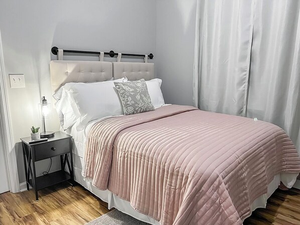 3 chambres, fer et planche à repasser, accès au Wi-Fi (inclus)