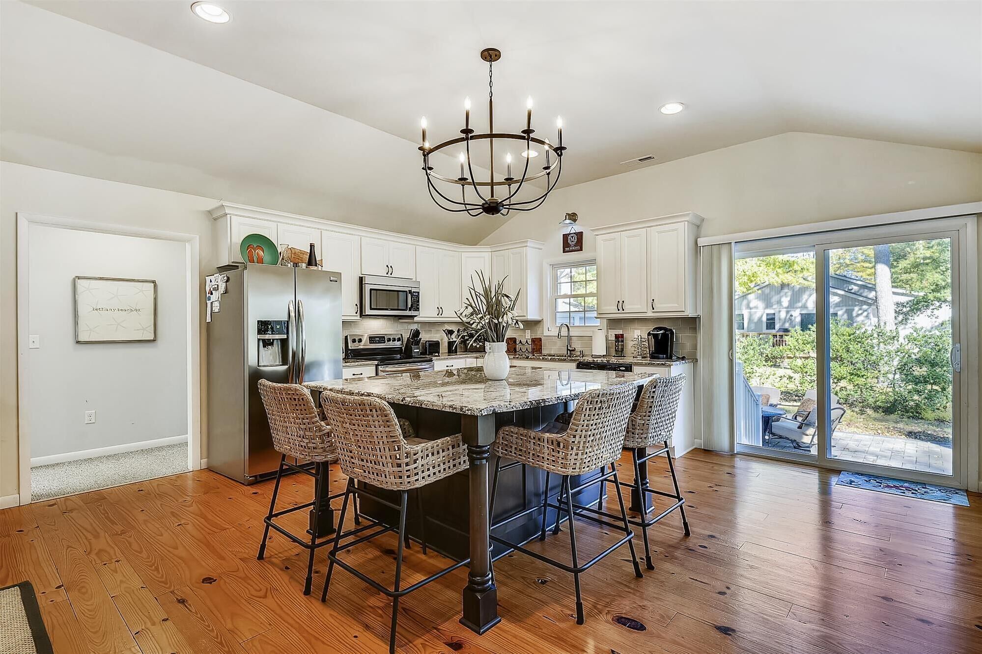 Kühlschrank, Mikrowelle, Geschirrspüler