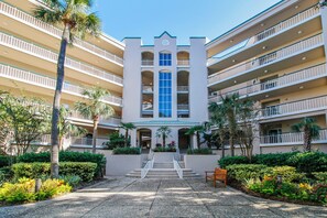 Exterior - 4304 Windsor Court N ~ Cozy 1Br Villa with 4th Floor Ocean Views (Hilton Head Island)
