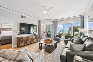 TV - 4304 Windsor Court N ~ Cozy 1Br Villa with 4th Floor Ocean Views (Hilton Head Island)