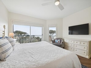 4 bedrooms, iron/ironing board, Internet, bed sheets