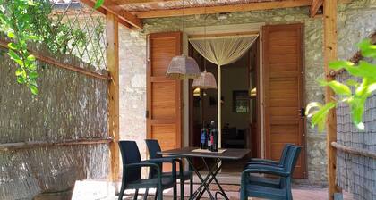 Lovely flat with private covered terrace,large pool and shared garden,Wi-Fi.