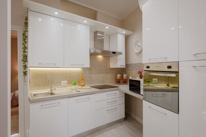 Vatican Cozy apt. with balcony near S. Peter, New November 2021, 5 sleeps