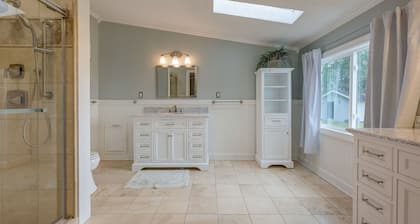 Great Location on the Okatie River just minutes from Hilton Head and Beaufort