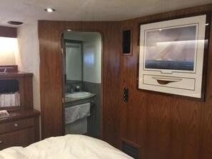 4 多间卧室、免费 WiFi、床单