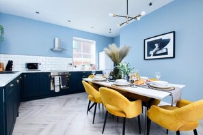 Spices, dining tables