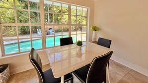 Dining - Davis Islands Oasis | 3BR Beachy Retreat w/ Pool (Tampa)