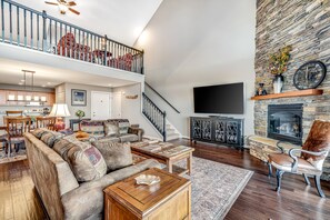 TV, fireplace, DVD player