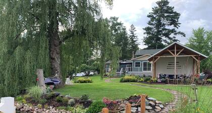 Direct Waterfront private house, NEW 40ft dock w/power, sleeps 8 in Wine Country