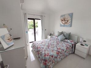 1 slaapkamer, een strijkplank/strijkijzer, gratis wifi