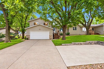 Family Retreat | Hot Tub, Fire Pit & Game Room