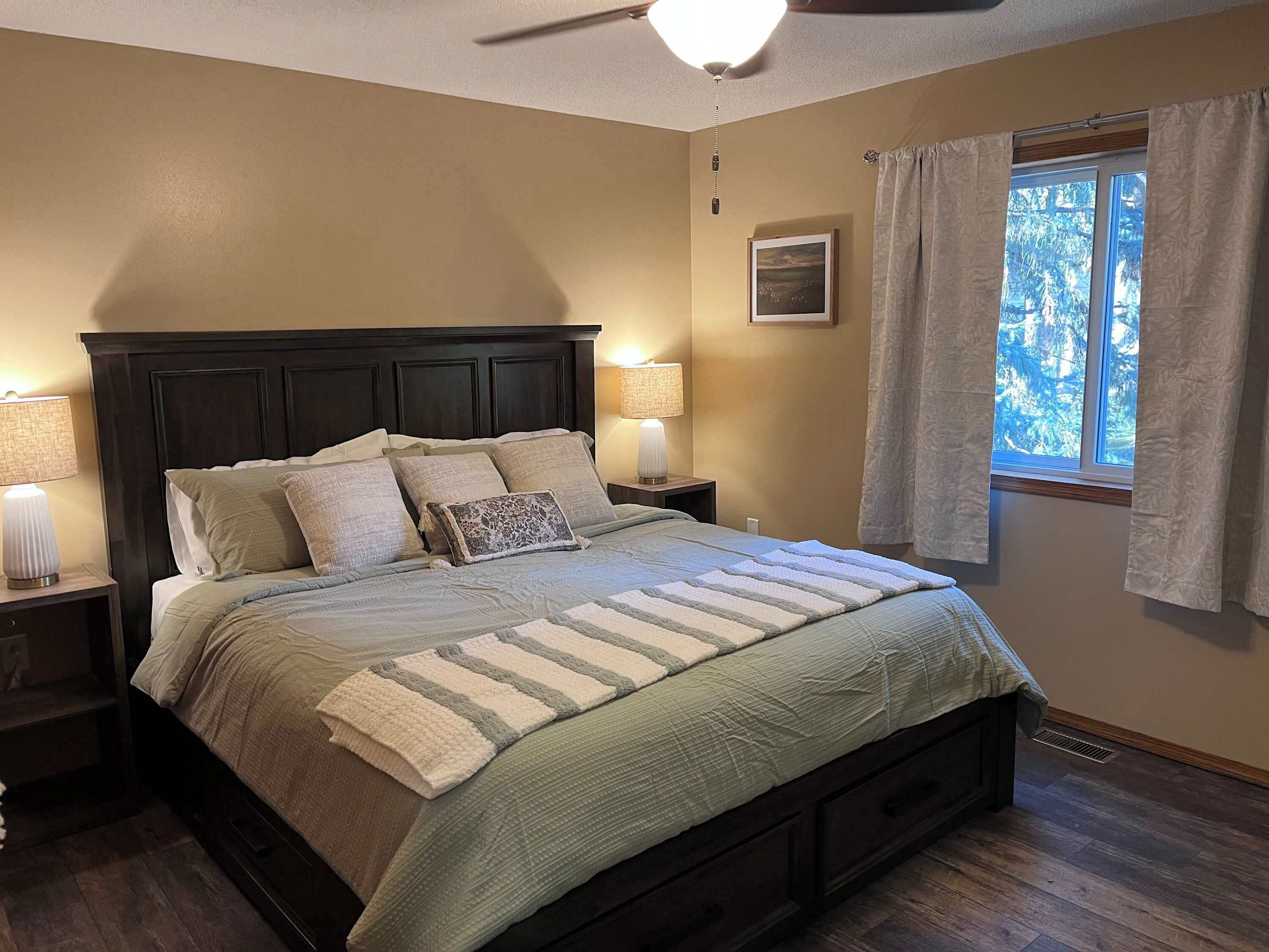 4 habitaciones, tabla de planchar con plancha, cuna de viaje y wifi 