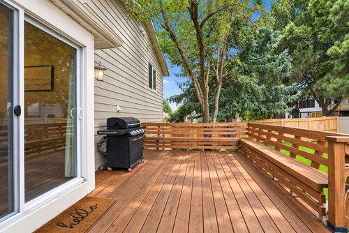 Family Retreat | Hot Tub, Fire Pit & Game Room