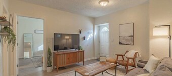 University Suite "B"