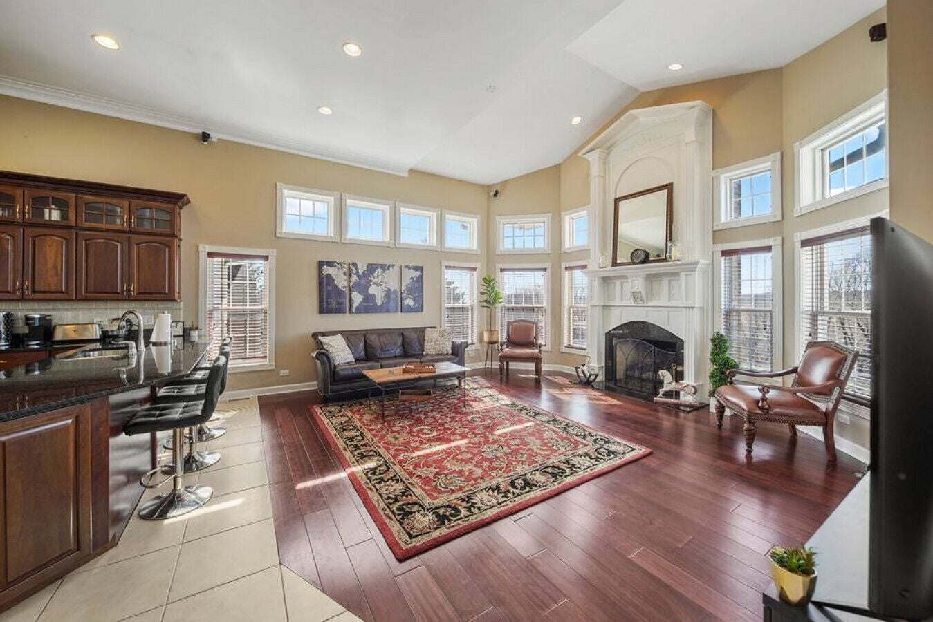 Smart TV, fireplace, table football, ping pong