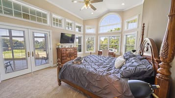 7 chambres, bureau, fer et planche à repasser, lit parapluie